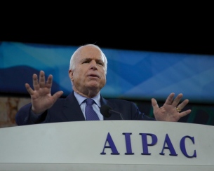 John_McCain_official_portrait_2009